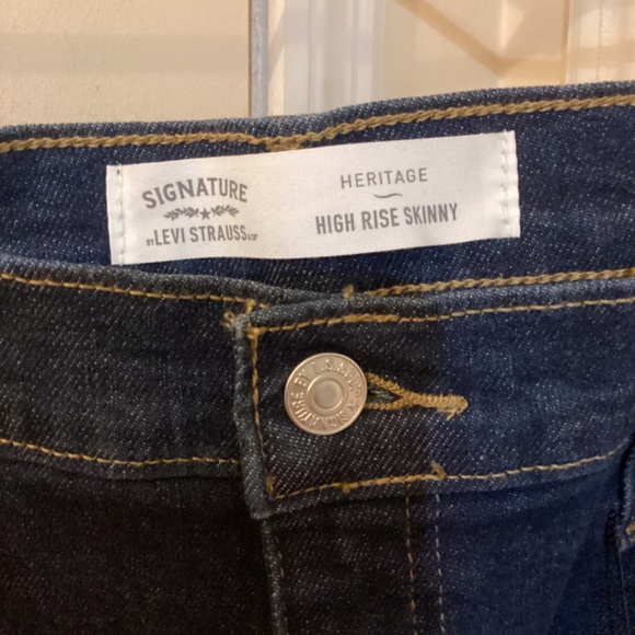 Levi Women’s Heritage high-rise skinny jeans - Picture 3 of 7